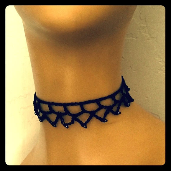 Hand Crafted Elegant Adjustable Choker - Picture 1 of 8
